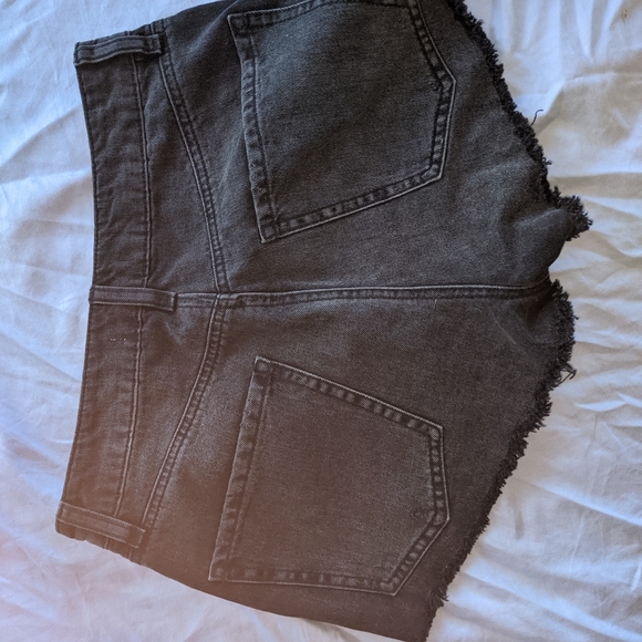 Shorts - Picture 2 of 2